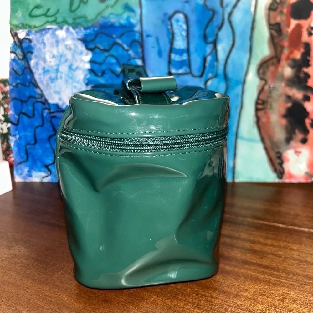 Elegant Green Women's Cosmetic Travel Bag